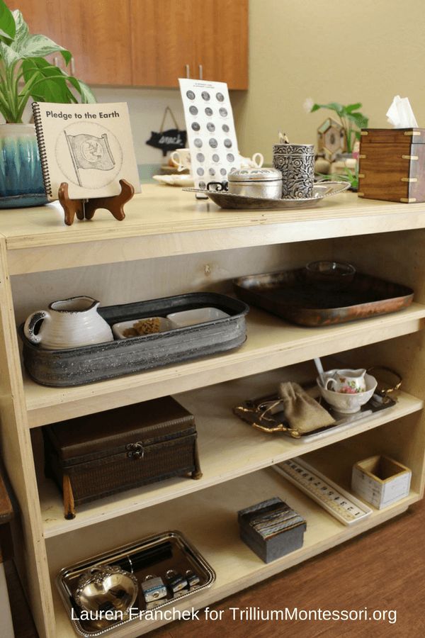 a shelf with various items on top of it