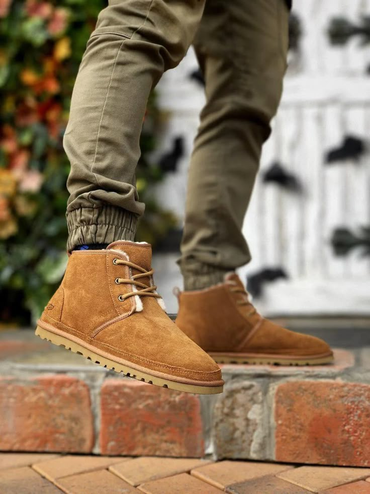 Uggs Men, Outfit Verde, College Mood Board, Nike Women Shoes, Mens Fashion Streetwear, Fashionable Clothes, Mens Uggs, Outfits 2023, Nike Shoes Women