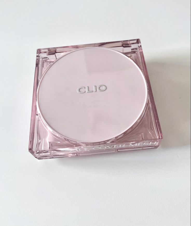 og pic do not repost <3 Cushion Aesthetic, Clio Kill Cover, Soft Pink Theme, Makeup Accesories, Makeup Package, Makeup Girl, Coquette Pink, Fancy Makeup, Aesthetic Coquette