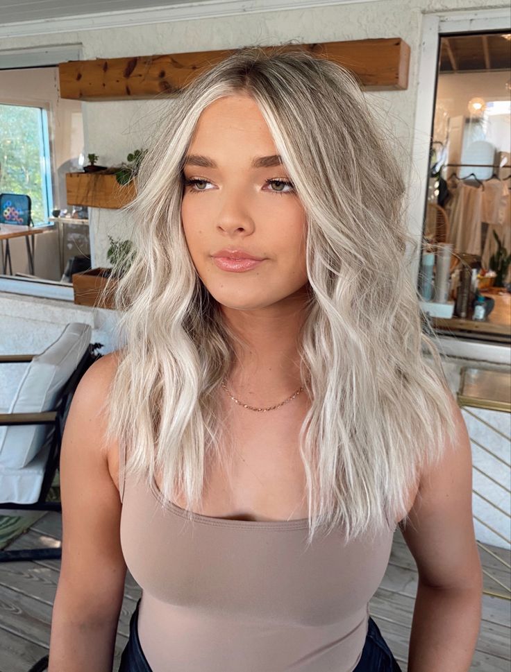 Cool Blonde Hair With Shadow Root, Semi Blonde Hair, Beachy Blonde Hair Mid Length, Prom Hair Blonde Medium Length, Medium Blonde Hair Length, Cool Blonde Medium Length Hair, Trendy Hair Blonde, Lived In Blonde With Dimension, Medium Light Blonde Hair