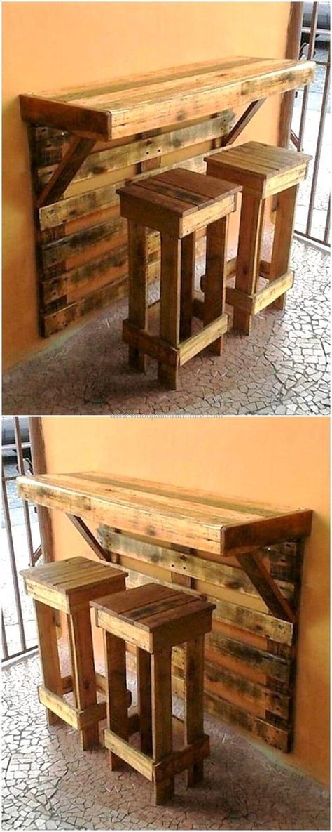 two pictures of the same table made out of pallet wood