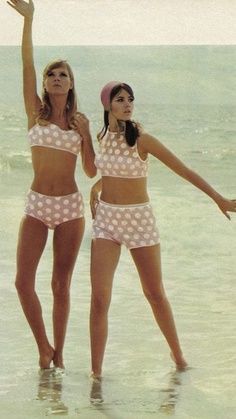 60's/70's Palm Springs parties be like on Pinterest | Pool Parties, Palm Springs and The Drifters Bikinis Retro, Colleen Corby, Jean Shrimpton, Lindy Hop, Fashion 1960s, Sharon Tate, Vintage Swimwear, Jane Birkin, 1960s Fashion