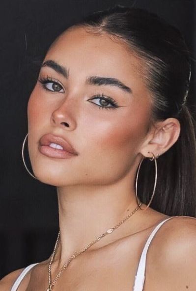 Madison Beer Makeup, Madison Beer Outfits, Classy Makeup, Perfect Nose, Beer Outfit, Mode Hippie, Beauty Goals, Glamour Makeup, Instagram Model