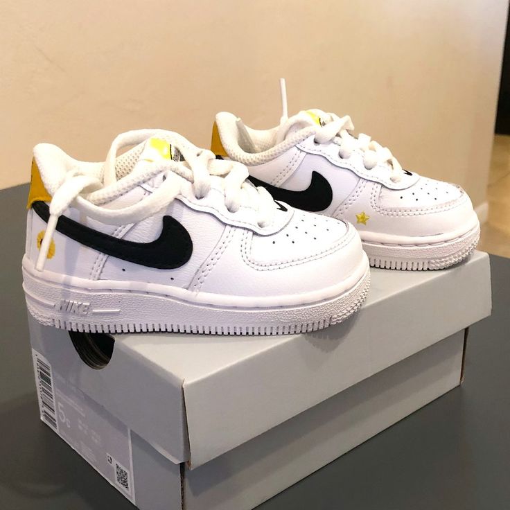 White And Black Nike Force1 Lv8 Baby/Toddler Shoes In Size 5c. Yellow Patch On The Back Stating "Have A Nike Day." In Box, Never Been Worn Except To Try On. Baby Sneakers Nike, White Scratch-resistant Sneakers For Playtime, Nike Sneakers With Soft Sole For Playtime, Yellow Low-top Sneakers For Playtime, Nike White Sneakers For Playtime, Nike Non-slip Sneakers For Playtime, White Nike Sneakers For Play, White Sneakers With Round Toe For Playtime, White Sneakers With Soft Sole For Streetwear