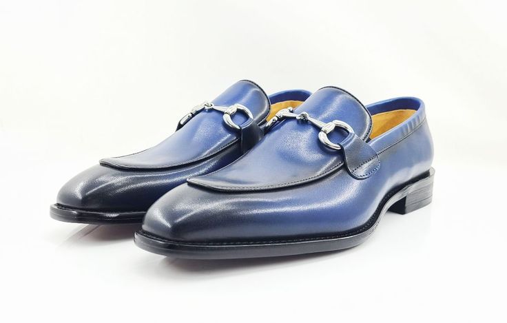 Style: 509-28-Blue Elegant Burnished Calfskin slip-on Loafer from the Carrucci collection features a Double Gore for your perfect fit, soft Calfskin lining, Horsebit Hardware detailing, and a clean welt! Cordovan Shoes, Shoe Horn, Shoe Tree, Horse Hair, Suede Shoes, Shoe Box, New Shoes, Loafers Men, Slip On Shoes