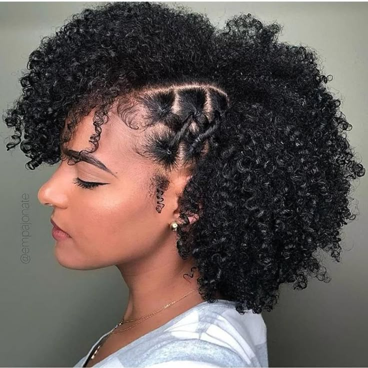 Black Hair Products, Cabello Afro Natural, New Natural Hairstyles, Twisted Hair, Instagram Hairstyles, Hair Upstyles, Oval Face Hairstyles, Pelo Afro, Peinados Fáciles Para Cabello Corto