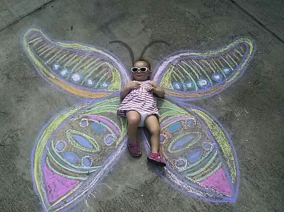 Chalk Butterfly, Paint Concrete, Paint Games, Butterfly Photo, Diy Props, Shade Sails, Girl Kid, School Playground, Chalk It Up