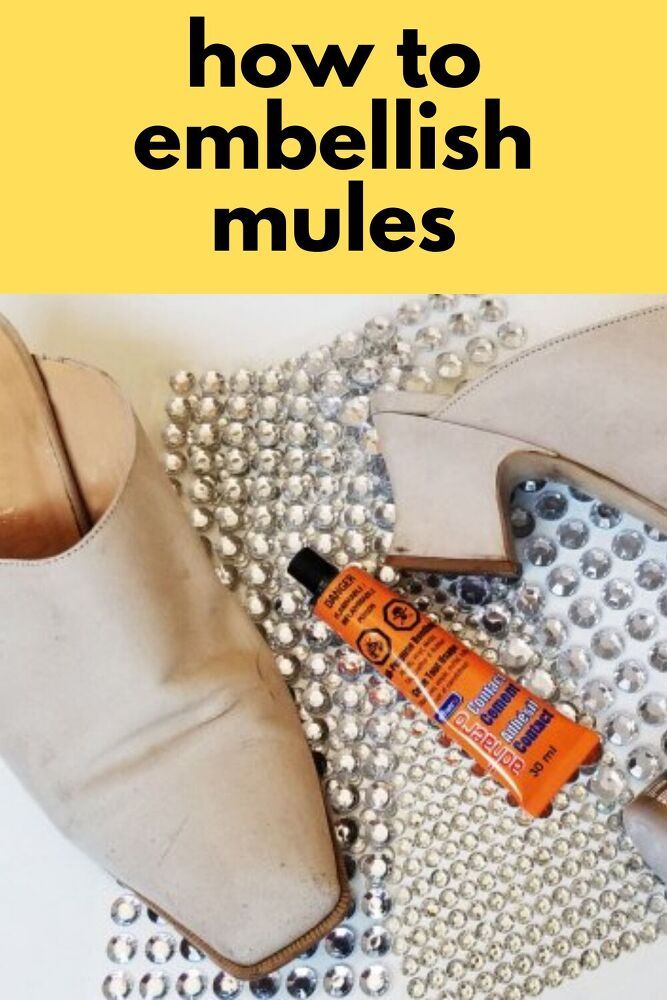 DIY Embellished Mules Fabric Covered Shoes Diy, Old Shoes Upcycle, Diy Shoes Makeover, Diy Heels Makeover, Fabric Covered Shoes, Upcycle Shoes, Diy Heels, Library Crafts, Shoe Makeover