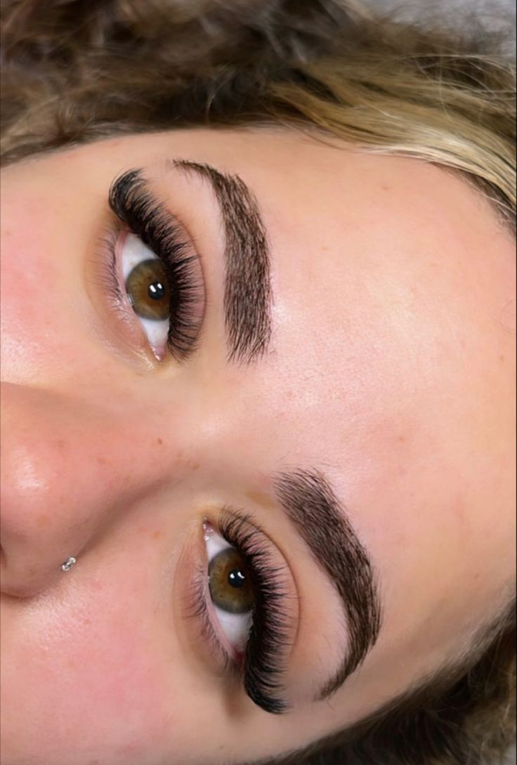 Natural Full Lashes Extensions, Individual Lashes Hybrid, Volume Lash Extensions 14mm, Cute Hybrid Lashes, Hybrid Eyelashes Extensions, Hybrids Eyelash Extensions, Short And Full Lash Extensions, Lash Extensions Inspo Cat Eye, Hybrid Lash Extensions Volume