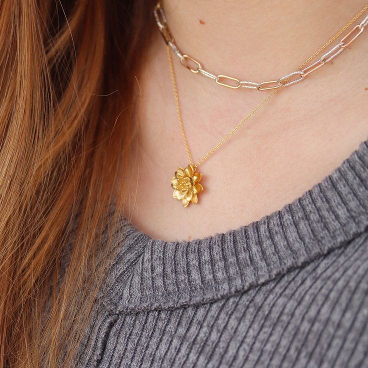 This lotus flower pendant makes for such a sweet and feminine necklace. The details on the lotus are so delicate and timeless, and it's just such a cute size. I love the little capillaries visible in the petals and the little sprigs in the center of the flower. The details really are just perfect and so very dainty. I've kept everything as minimal as possible, and made the option of adding some stellar amethyst cushion cut dangles if you want some sparkle to go with the slightly matte flower. Re