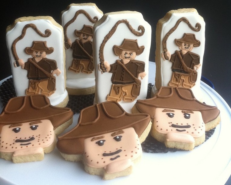 Lego's Indiana Jones cookies Indiana Jones Birthday, Indiana Jones Games, Indiana Jones Birthday Party, Indian Jones, Lego Cookies, Indiana Jones Party, Creative Sweets, Lego Indiana Jones, Cookie Craft