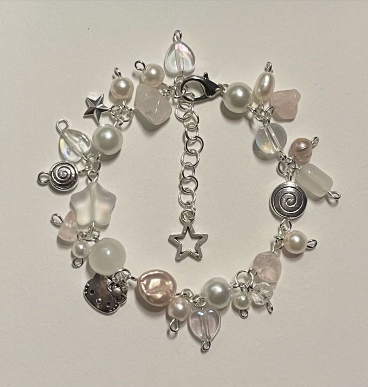 Charms Aesthetic, Pearl Beaded Bracelet, Pretty Jewelry Necklaces, Beads Bracelet Design, Jewelry Accessories Ideas, Bracelet Charms, Handmade Wire Jewelry, Funky Jewelry, Handmade Jewelry Diy