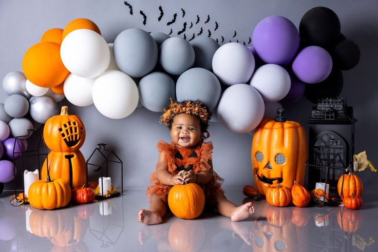 FangtingPhotography_Baby_Laurin_0921 Halloween Photoshoot Baby, Halloween Baby Photoshoot, Spooky One Birthday Party, Babyshoot Ideas, Halloween Baby Pictures, Halloween Baby Photos, Chris Brown Concert, Fotos Halloween, Spooky One Birthday