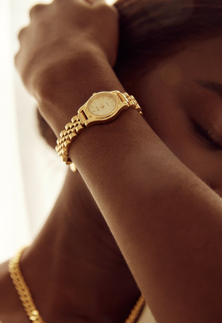 Gold Watch Small, Small Gold Watches, Simple Gold Watch, Gold Bracelet Watch, Women’s Gold Watch, Watch Aesthetic Women, Gold Watch Aesthetic, Women Watches Classy Elegant, Golden Watch Women