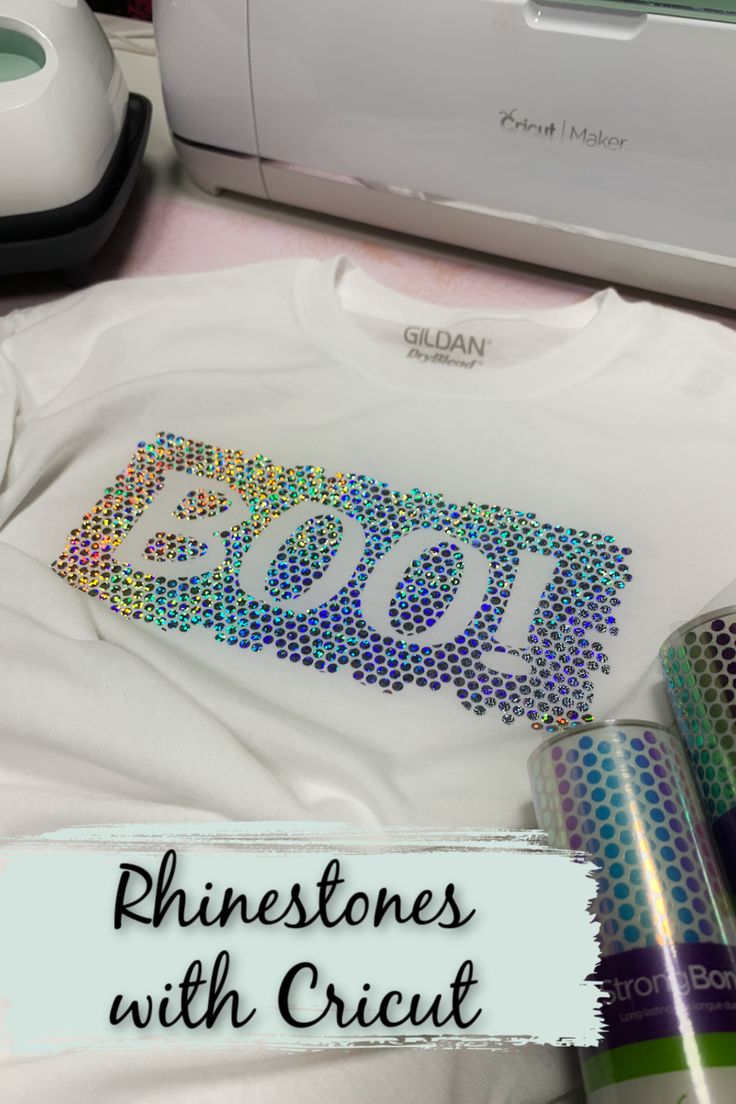 a t - shirt with the words 2013 printed on it next to some cricut markers