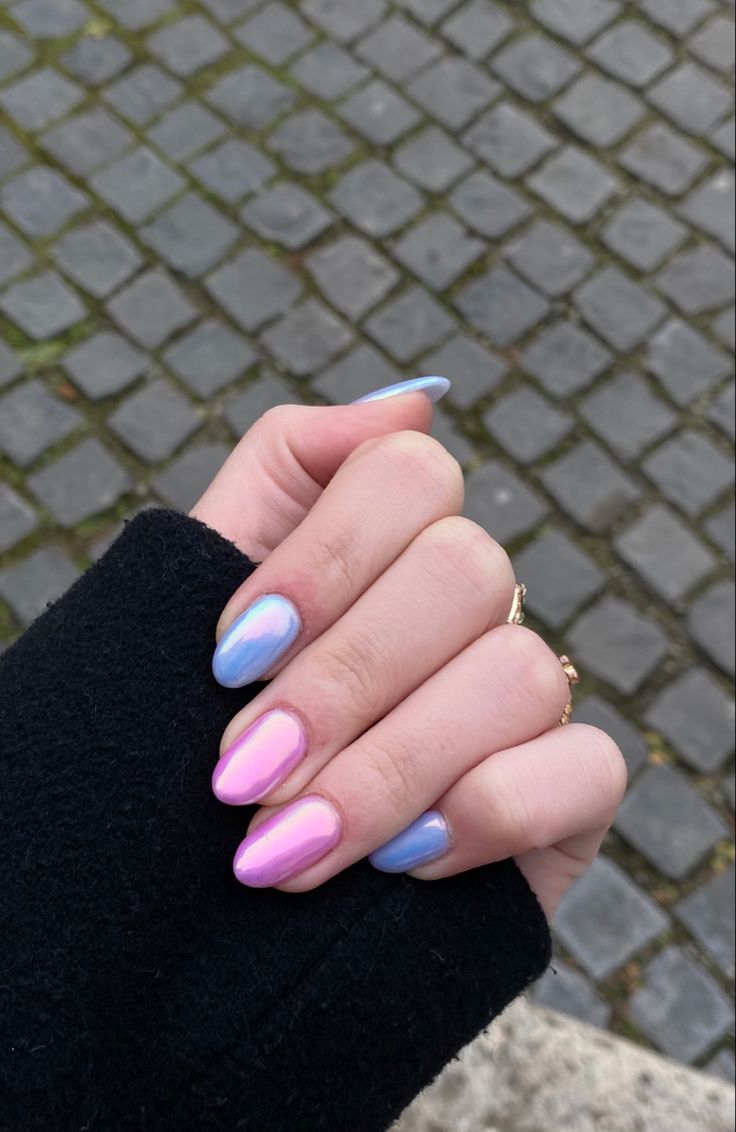 Pink And Blue Spring Nails, Subtle Gender Reveal Nails, Blue And Pink Chrome Nails, Light Pink And Light Blue Nails, Blue And Pink Short Nails, Pink And Blue Chrome Nails, Pink And Blue Almond Nails, Gender Reveal Ideas Nails, Baby Blue And Baby Pink Nails