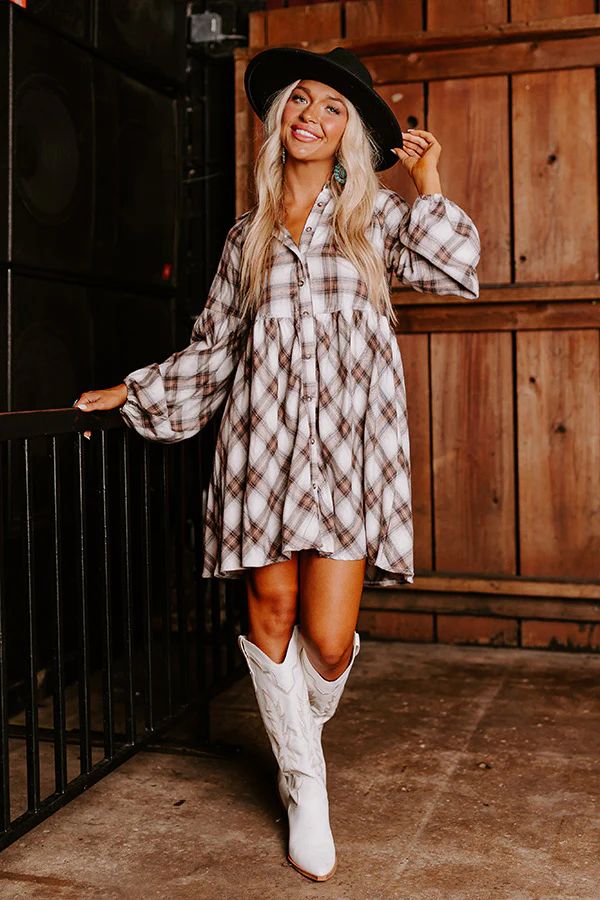 Country Dresses With Cowboy Boots, Car Girlfriend, Nashville Vibes, Stagecoach Outfits, Country Concert Outfit Winter, Country Girl Outfits, Western Boho Outfits, Dress With Cowboy Boots, Country Fall Outfits