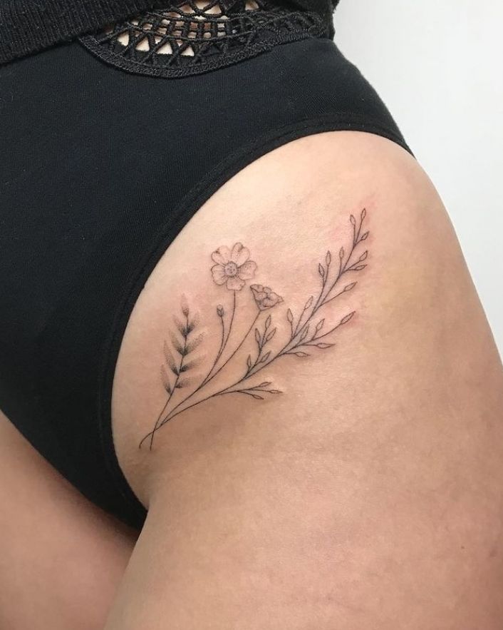 Flower Hip Tattoos, Hip Tattoo Designs, Waist Tattoos, Hip Thigh Tattoos, Hip Tattoos, Bone Tattoos, Tattoos For Women Flowers, Hip Tattoos Women, Inspiration Tattoos