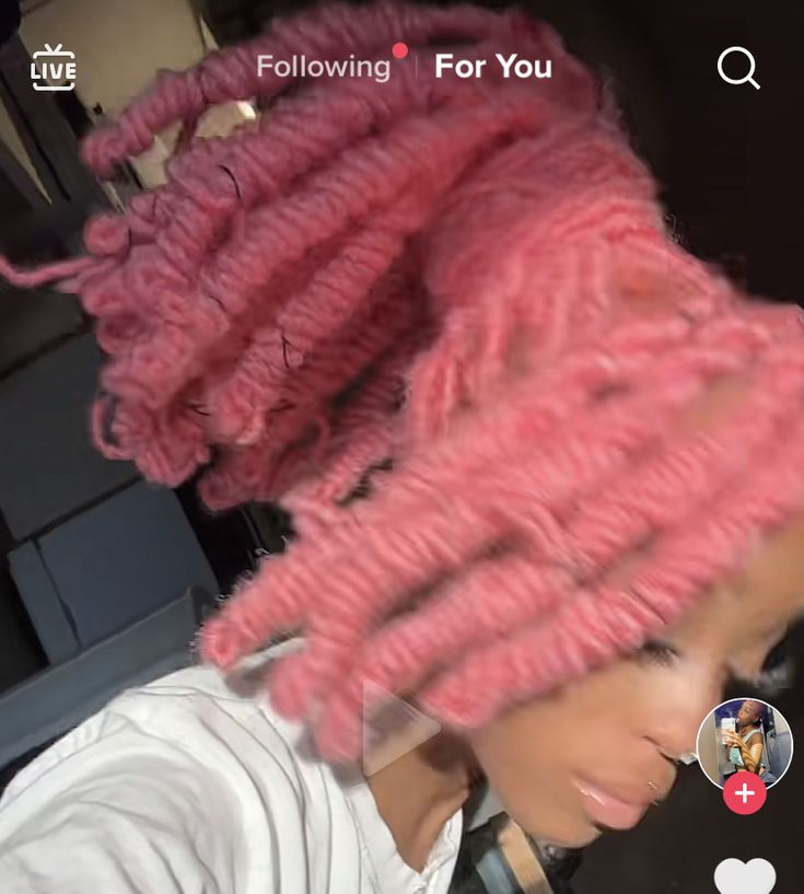 Pink Invisible Locs, Colorful Faux Locs, Color Faux Locs, Color Soft Locs, Pink Faux Locs, Pink Soft Locs, Pink Locs Black Women, Soft Loc Hairstyles, Soft Locs Hairstyles Ideas