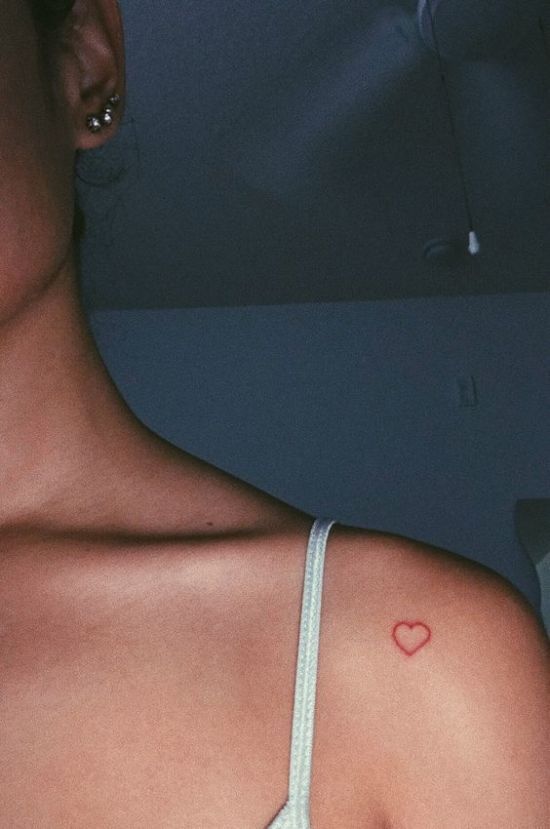 Red Heart Tattoo, Red Heart Tattoos, Small Heart Tattoos, Bone Tattoos, Heart Tattoos, Inspiration Tattoos, Small Tattoos Simple, Red Ink Tattoos, Cute Small Tattoos