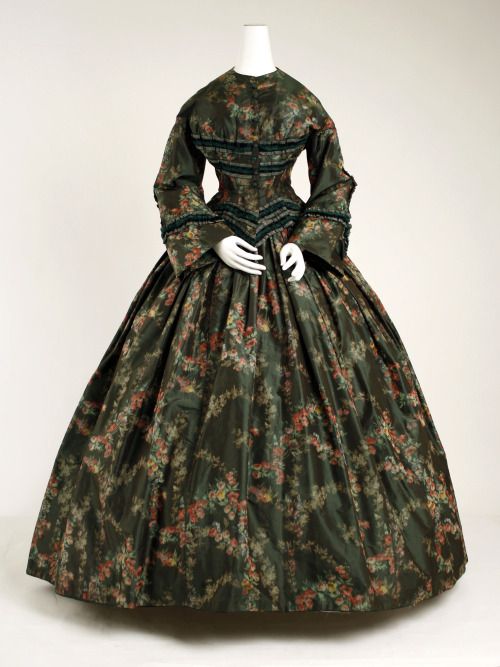 1850s Fashion, 1860 Fashion, 1800s Fashion, Period Dress, Dress History, Afternoon Dress, 19th Century Fashion, Old Dresses, Victorian Clothing