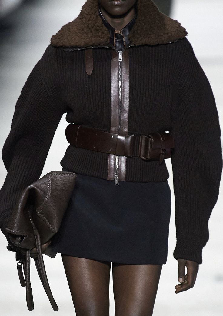 Brown Skirt Set Outfit, Winter Runway, Fall 2023 Ready To Wear, 2023 Ready To Wear Collection, Runway Outfits, 2023 Ready To Wear, Cold Weather Outfits, Runway Looks, Brown Jacket