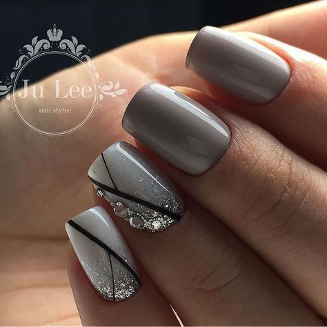 Gray nail design Nail Geometric, Grey Nail, Grey Nail Designs, Bridal Nail Art, Nagellack Trends, Geometric Nail Art, Silver Nail, Geometric Nail, Her Nails