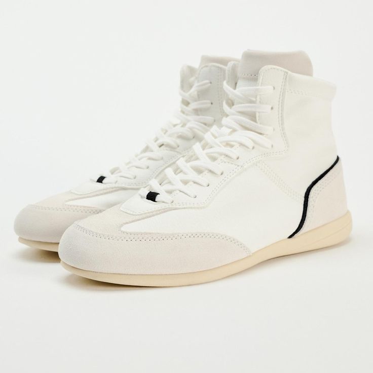 High Top Sneakers High Top Sneakers . Contrast Front And Back. Lace-Up Closure .Sole Height: 0.6 Inches (1.5 Cm) Color: Off White Upper 60% Polyurethane 40% Cow Leather Lining 80% Polyester 20% Polyurethane Sole 100% Sbs Insole 100% Polyester Tongue 80% Polyester 20% Cow Leather New With Sporty Lace-up High-top Sneakers For Everyday, Sporty High-top Sneakers For Everyday, Sporty High-top Sneakers With Round Toe For Everyday, White High-top Sneakers With Contrast Sole For Everyday, White High-top Sneakers With Round Toe For Everyday, White High-top Sneakers With Round Toe, White High-top Sneakers For Everyday Spring Use, Sporty High-top Sneakers With White Laces For Spring, White Leather High-top Sneakers For Everyday