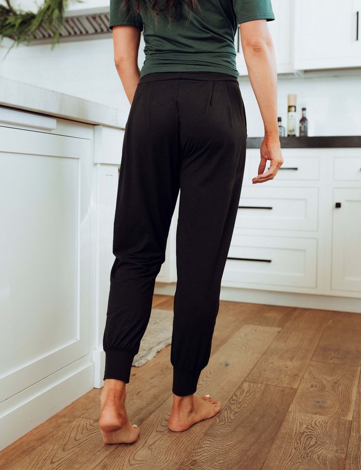 SA Exclusive Black Harem Pocket Pants – SimpleAddiction Tapered Leg Bottoms With Comfort Waistband For Yoga, Yoga Bottoms With Comfort Waistband And Tapered Leg, Versatile Yoga Bottoms With Tapered Leg, Versatile Tapered Leg Bottoms For Yoga, Stretch High-waisted Pants For Everyday, Versatile Tapered Leg Yoga Bottoms, High Waist Black Pants For Everyday, Comfortable Non-stretch Black Bottoms, Non-stretch High-waisted Pants