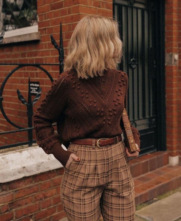 Cosy Sweater Outfit, Cosy Academia Aesthetic, Cosy Fall Outfits, Work Outfits Women Fall, Sarah Mantelin, Sweater Winter Outfits, Cosy Fashion, 40s Mode, Cosy Style