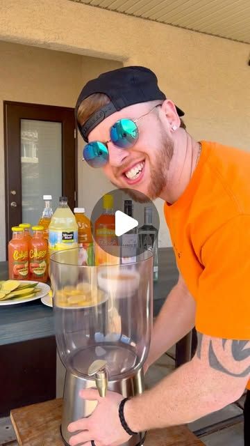 Rico Soto on Instagram: "Peach Mango Lemonade Jungle Juice!🍑🥭
#reels #fyp #bartender #junglejuice #peach #mango #vodka #gin #tequila #rum #everclear #junglejuicerecipe #alcoholicdrinks #weekendvibes #drinks #fruit #drinks #21"