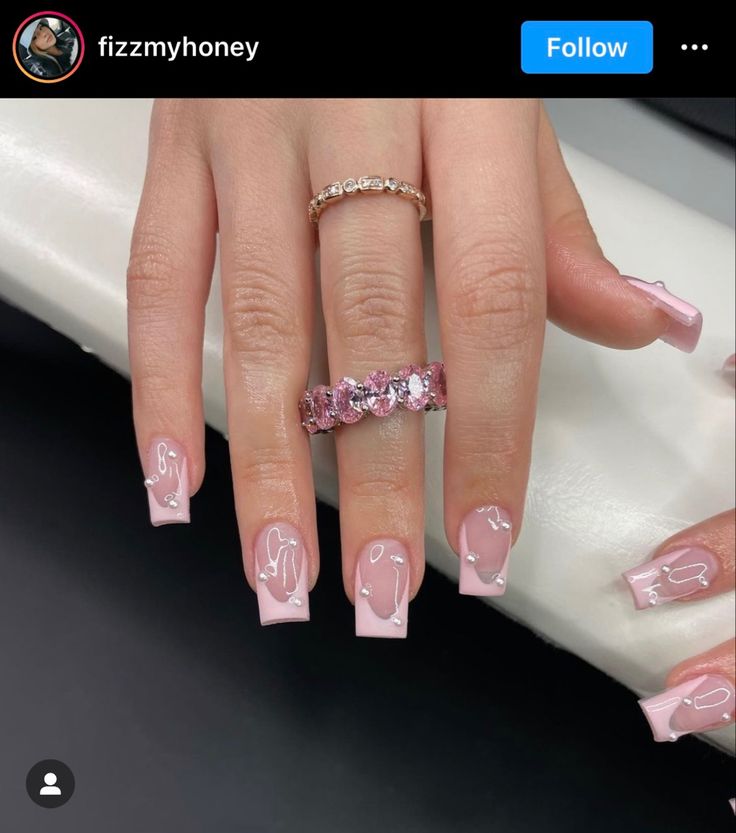 Chrome French Tip Nails Valentines, Cute Small Square Nails, Cute Dainty Acrylic Nails, French Tip Nails With Pearls Square, Pink French Tip With Pearls Nails, French Tip With Pearls Square, Pink Sweet 16 Nails Short, Short Acrylic Nails French Tip Design, Spring French Tip Nails Square