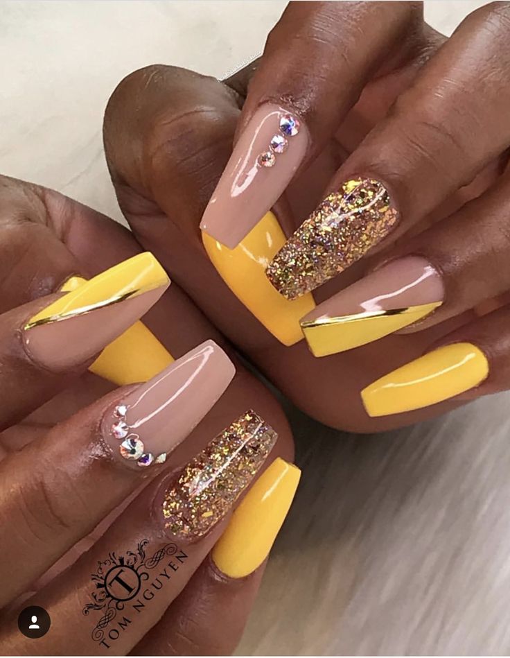 Neon Prom Dress, Gel Nails Long, Gel Nails French, Yellow Nail Art, Yellow Nails Design, Coffin Nails Matte, Yellow Nail, Nails Yellow, Nails Matte