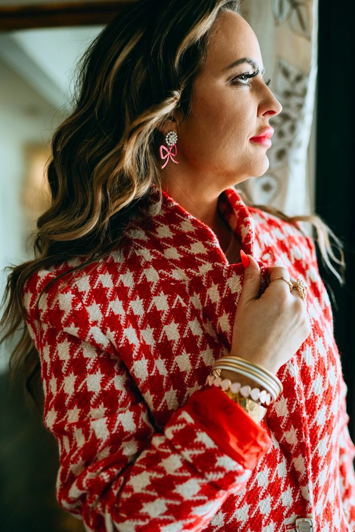 Red Houndstooth Blazer Outfit, Houndstooth Blazer Outfit, Red Houndstooth, Day Outfit Ideas, Happy Anniversary Cards, Blogger Lifestyle, Ootd Outfits, Earrings Heart, Wear Red