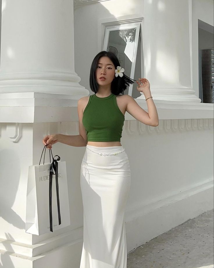 Korean Summer Fashion Aesthetic, Crop Top Outfits Korean Style, Pailin, Casual Chic Outfits, Simple Casual Outfits, Fashion Top Outfits, Casual Day Outfits, Elegante Casual, Easy Trendy Outfits