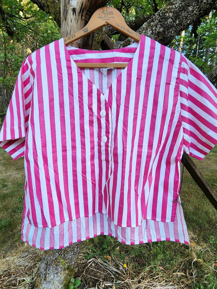 "New old stock Byer California striped hi-lo top, size L. Please see measurements to ensure a good fit. Fun shirt with side slits & functional buttons. Top measures 19.5\" in length in the front and 22\" in the back. It measures 21\" from underarm to underarm. It is in great, unworn condition." Embroidered Caftan, Disco Dress, Burgundy Top, Hawaiian Dress, Boatneck Sweater, Floral Crop Tops, Vintage Lingerie, Wool Blazer, Unique Dresses