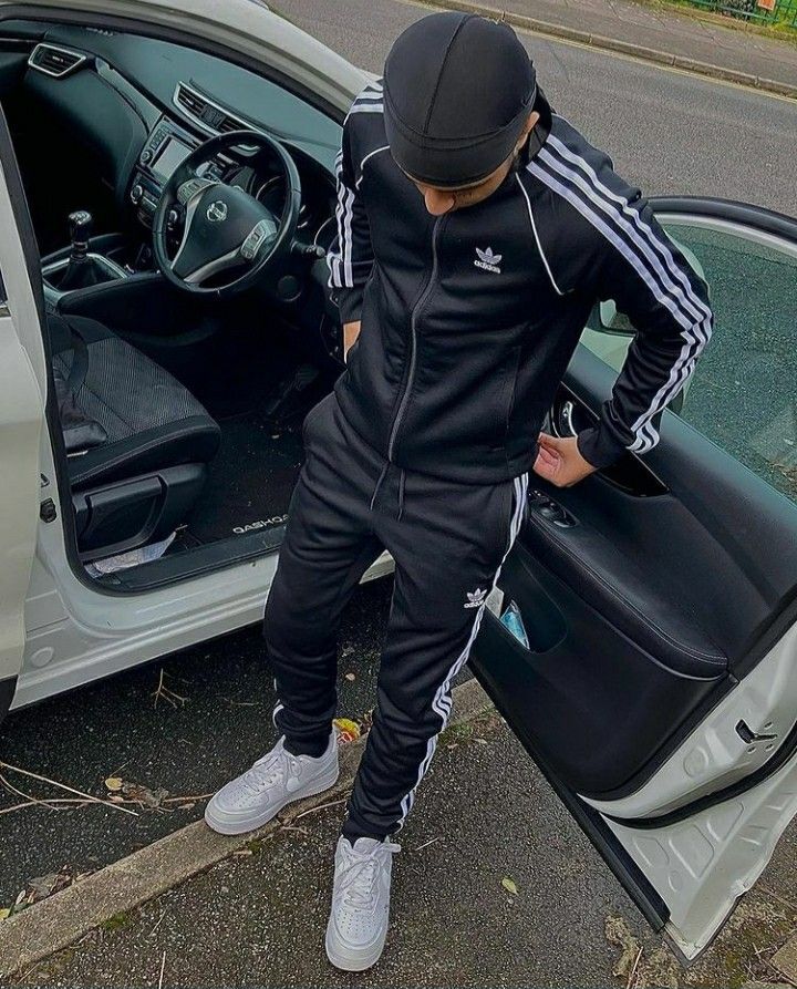 Adidas Suit Men, Adidas Sst Drip, Adidas Sst Outfit, Adidas Outfit Men Style, Adidas Pants Outfit Men, Track Suit Men Style, Adidas Sst Tracksuit, Adidas Tracksuit Mens, Black Adidas Tracksuit