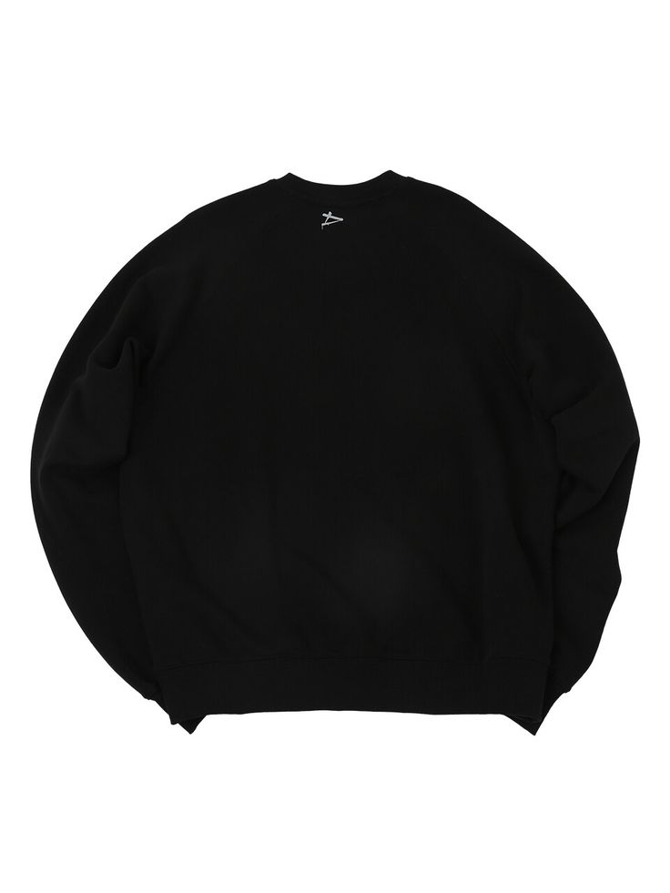 Editor's NotesPLIN LOGO SWEATSHIRT BLACK from PLAYIAN are sweatshirts made of bio-washed cotton with grpahic details at the chest and the back of the neck. It is printed with DTP graphics.- Bio-washed- Raglan shoulders- Graphics printed- High quality stitchesMeasurements (in.)- L / XL- Length: 27.3 / 27.9 in.- Chest: 25.3 / 26.1 in.- Sleeve length: 34.6 / 35.0 in.*Model InformationMale 1- Height: 5'9 Weight: 156.5 lbs. Size: XLMale 2- Height: 5'6 Weight: 136.6 lbs. Size: LFemale- Height: 5'3 Wei Black Crew Sweater With Logo Print, Black Crew Neck Sweater With Logo Print, Black Crew Neck Sweater With Logo, Black Heavyweight Sweatshirt For Streetwear, Heavyweight Black Sweatshirt For Streetwear, Urban Black Sweatshirt With Branding, Black Urban Sweatshirt With Branding, Black Cotton Sweater With Logo Print, Black Relaxed Fit Crew Sweater