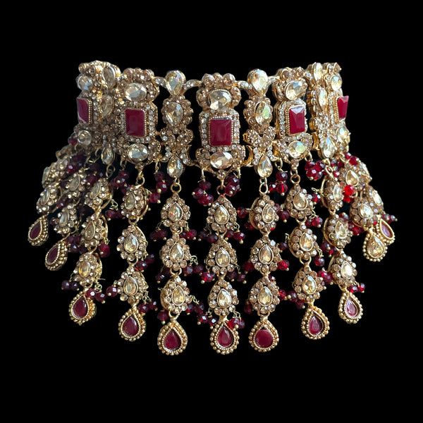 ABHINITHI SET | MerakeJewelry Gold Bridal Jewellery Indian, Gold And Pearls, Gold Necklace Wedding, Indian Choker Necklace, Kundan Jewellery Bridal, Jewelry Kundan, Handmade Chokers, Polki Necklace, Indian Jewellery Design Earrings