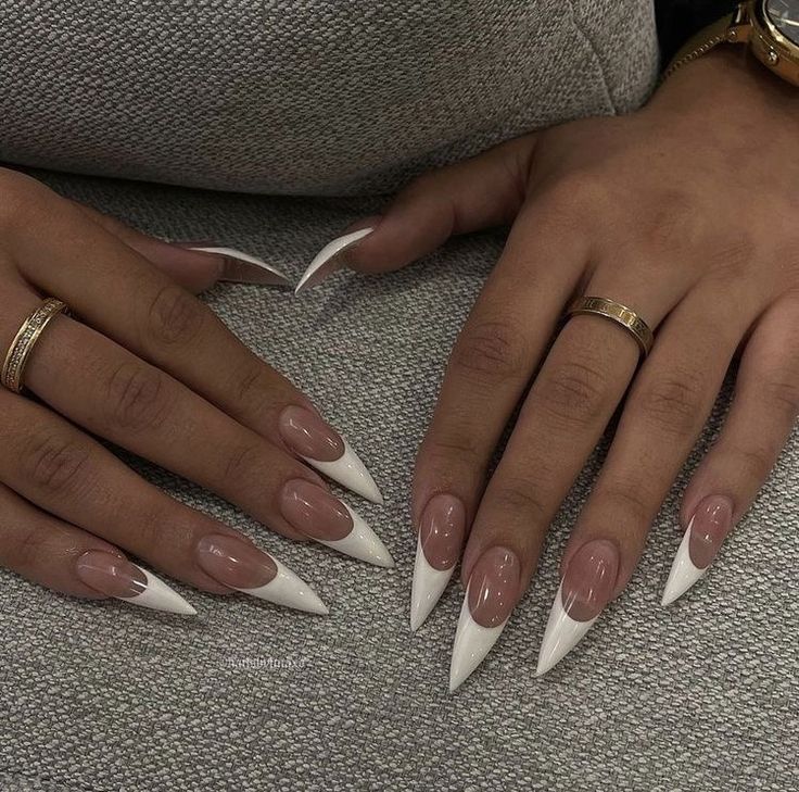 Short Stiletto Nails, Almond Gel Nails, Stiletto Nails Short, Stilleto Nails Designs, Short Stiletto, Girly Acrylic, Pointy Nails, Nail Looks, Punk Nails