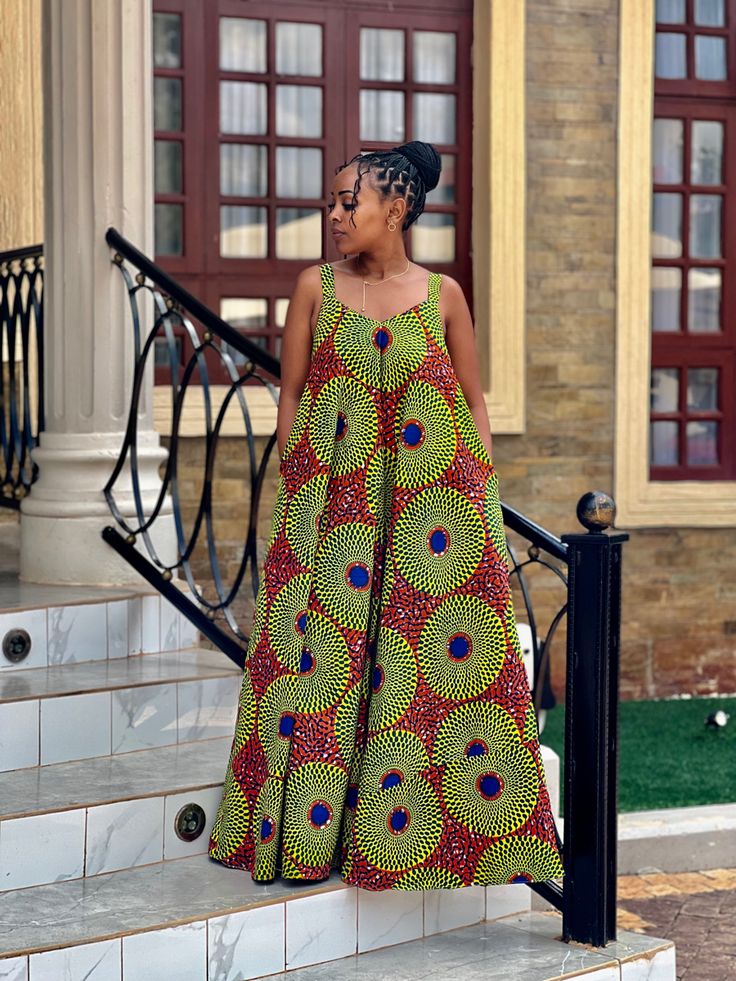 Ankara maxi dress Long Dress For Pregnant Women, Free Dresses For Pregnant Women, Ankara Maxi Gown, Starry Clothes, Chitenge Dresses, Boubou Styles For Women, African Print Jumpsuit, Kitenge Fashion, African Print Shirt