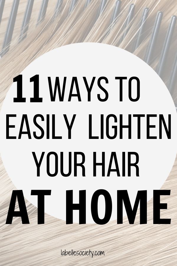 Highlights Without Bleach, Lighten Hair At Home, Lighten Your Hair Naturally, Highlights For Summer, Diy Bleach Hair, Bleaching Dark Hair, Natural Hair Bleaching, How To Lighten Blonde Hair, Highlight Your Own Hair