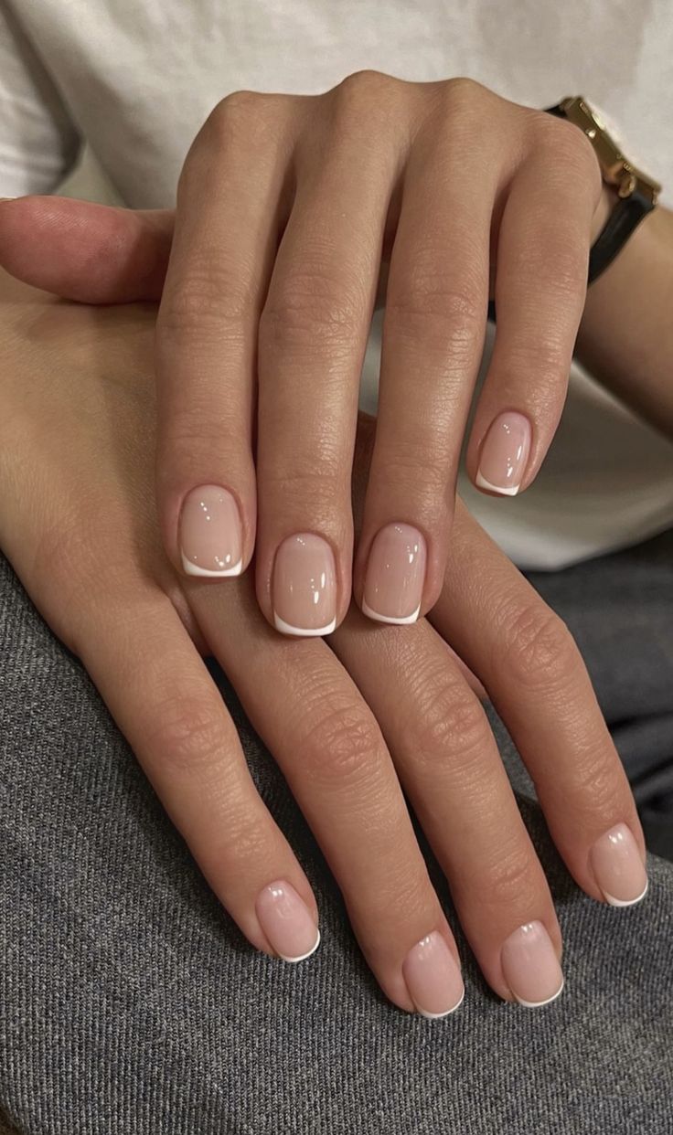 Shorter French Tip Nails, French Nails 2024, Natural Nails Manicure, Unghie Sfumate, Wow Nails, French Manicure Nails, Simple Gel Nails, Minimal Nails, Basic Nails