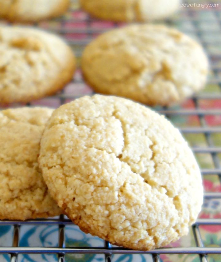 some cookies are cooling on a wire rack