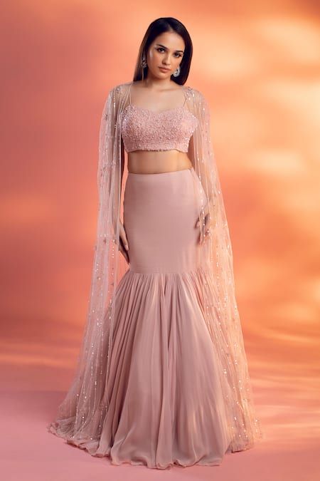 Buy Pink Net Embellished Glass Beads Cape With Fish Cut Skirt Set For Women by Kiyohra Online at Aza Fashions. Dress From Net Saree, Fishtail Saree, Fishtail Dress Pattern, Fishtail Lehenga, Fish Cut Skirt, Net Gown Designs, Fish Cut Gown, Net Outfit, Skirt And Blouse Styles