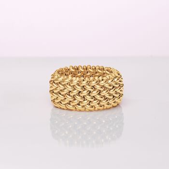 Ross-Simons - Italian 14kt Yellow Gold Riso-Link Ring Size 10. Named after the Italian word for "rice," our supple riso-link ring of 14kt yellow gold wins high marks for its timeless style and fine quality. Made in Italy. 3/8" wide. 14kt yellow gold riso-link ring. Gold Popcorn, Italian Gold Jewelry, Italian Word, Gemstone Rings Vintage, Woven Ring, Gold Mangalsutra Designs, Linking Rings, Jewelry Essentials, Gold Jewelry Fashion