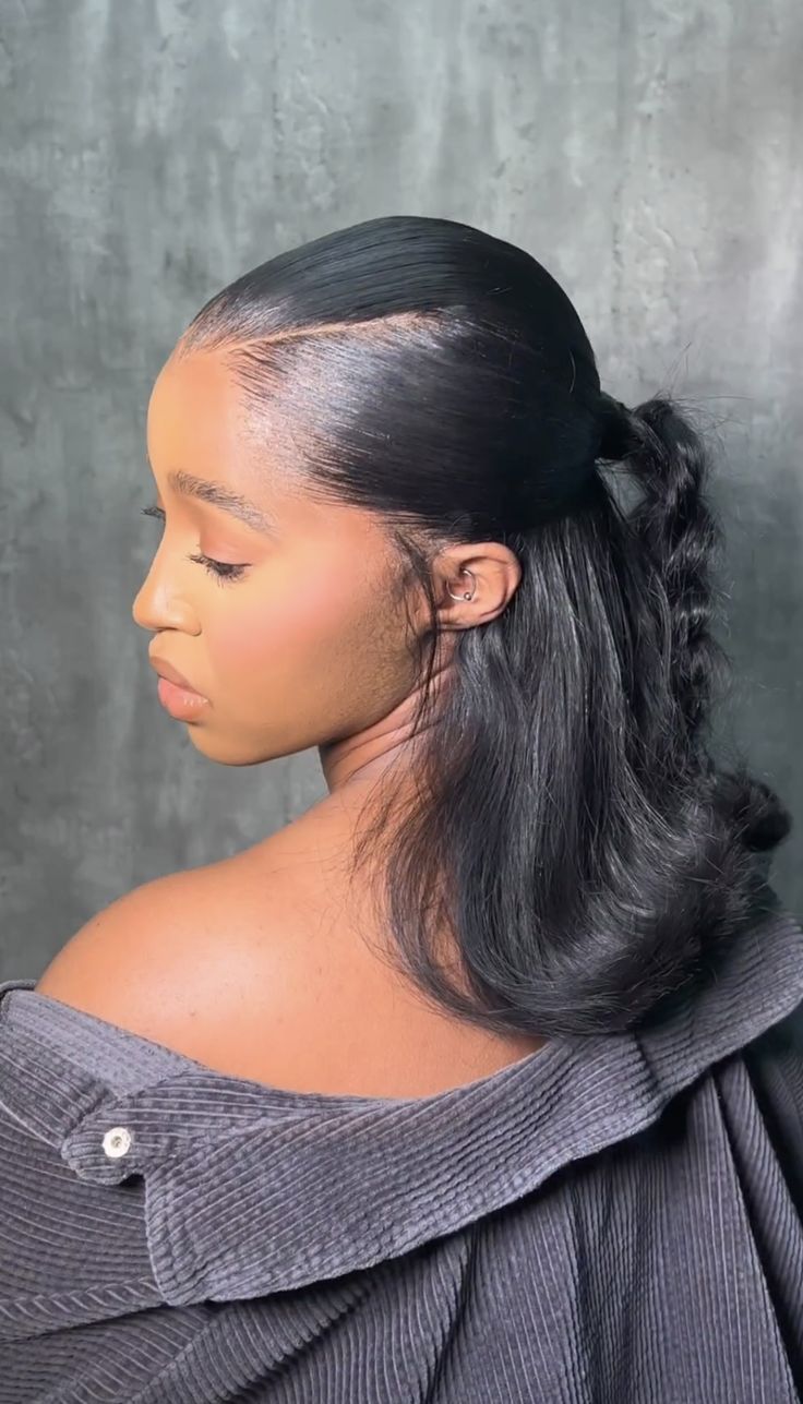 Half Up Half Down Hair Bob Black Women, Short Half Up Half Down Hair Black Women, Interview Hairstyles For Black Women, Sleek Ponytail Hairstyles, Classy Hairstyles, Beautiful Black Hair, Girls Natural Hairstyles, Natural Hair Styles Easy, Hair Stylies