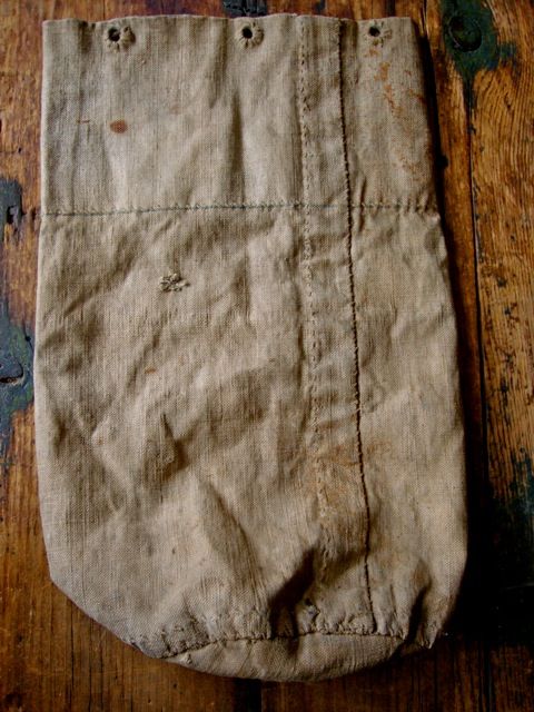 "Another Pair Not Fellows"; Adventures in Research and Reinterpreting the American Revolution: Reconstructed 18th Century Sailor's Ditty Bag Debbie Lyddon, Colonial Clothing, Marlin Spike, Sailor Bags, Ditty Bag, 18th Century Costume, Sea Bags, Fur Trade, Bike Basket