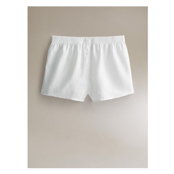 Solid-colored linen shorts with buttons on the front. Summer Button Closure Shorts For Daywear, Casual Summer Shorts With Button Closure, Summer Shorts With Button Closure For Daywear, Casual Daywear Shorts With Buttons, Short Daywear Bottoms With Buttons, Short Bottoms With Buttons For Daywear, Classic Summer Shorts With Button Closure, Zara Cotton Shorts, Cotton Shorts With Buttons