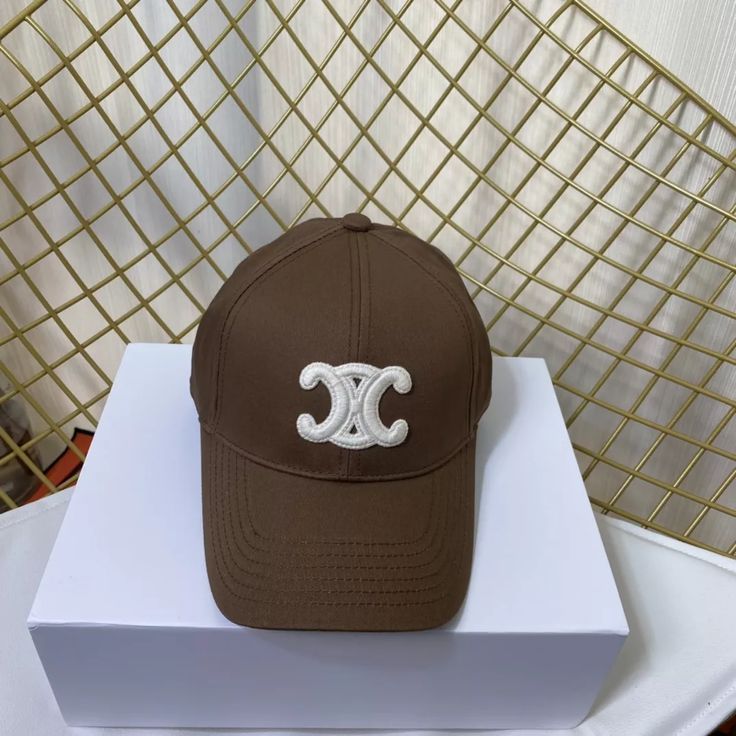 alphabet baseball cap Simple fashion cool girl preferred single product, imported embroidery Set off the sense of luxury properly! Pure cotton products, all year round! Celine Hat, Brand Ideas, Simple Fashion, Simple Style, Pure Cotton, Baseball Cap, Cool Girl, Trucker Hat, Baseball Hats